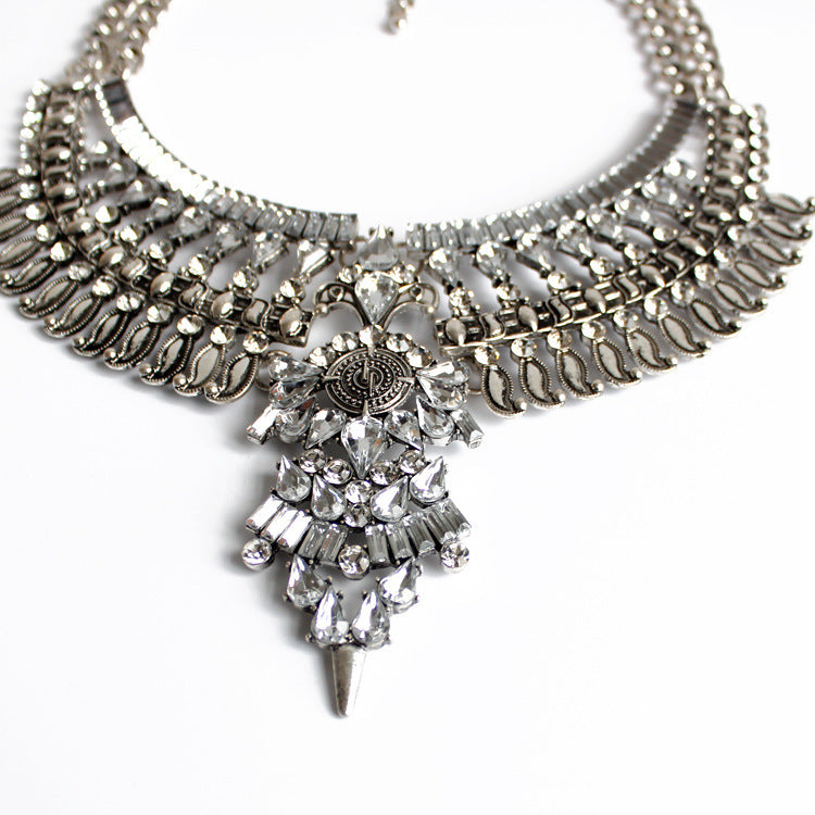 Collier court en alliage avec diamant – Collier en cristal