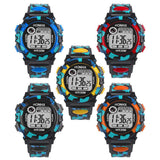 Montre de sport camouflage à affichage numérique avec chronographe, calendrier et étanchéité, design à un cadran