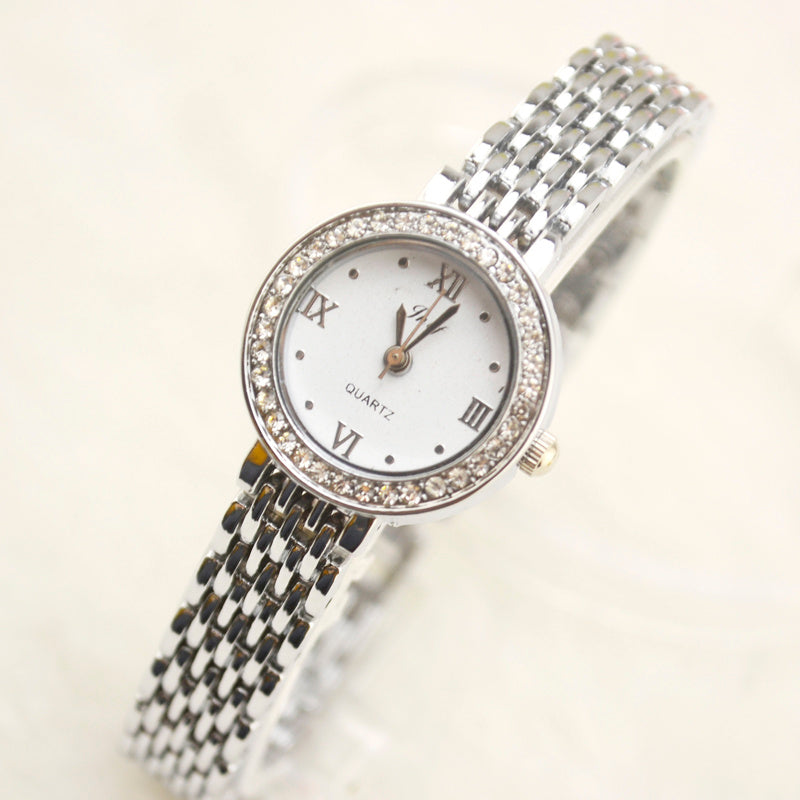 Montre avec strass et cristaux