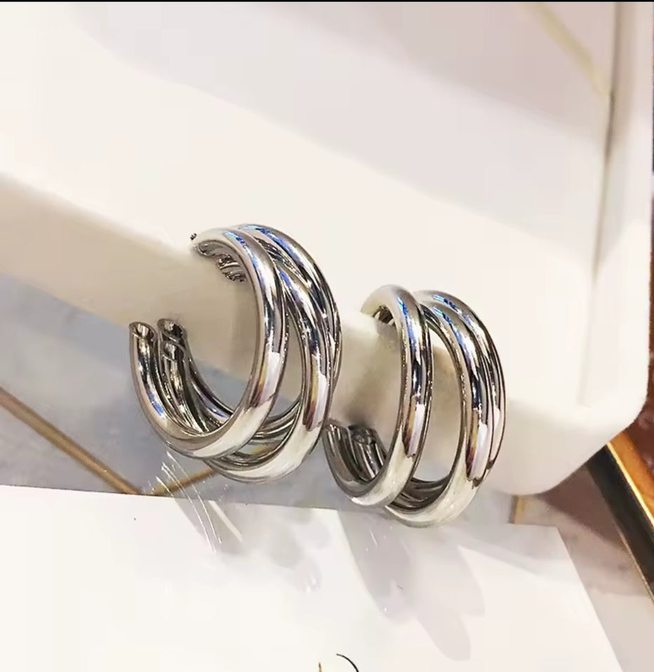 Boucles d’oreilles dorées et argentées en acier inoxydable hypoallergénique de haute qualité